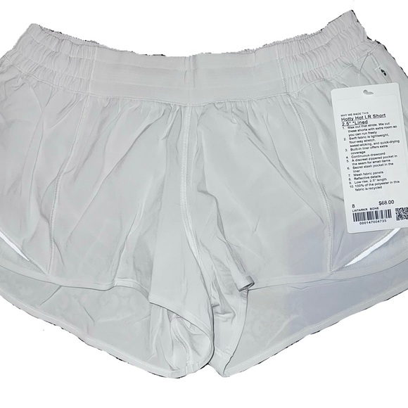 Lululemon Hotty Hot Low-Rise Lined Short 2.5" - Picture 2 of 2